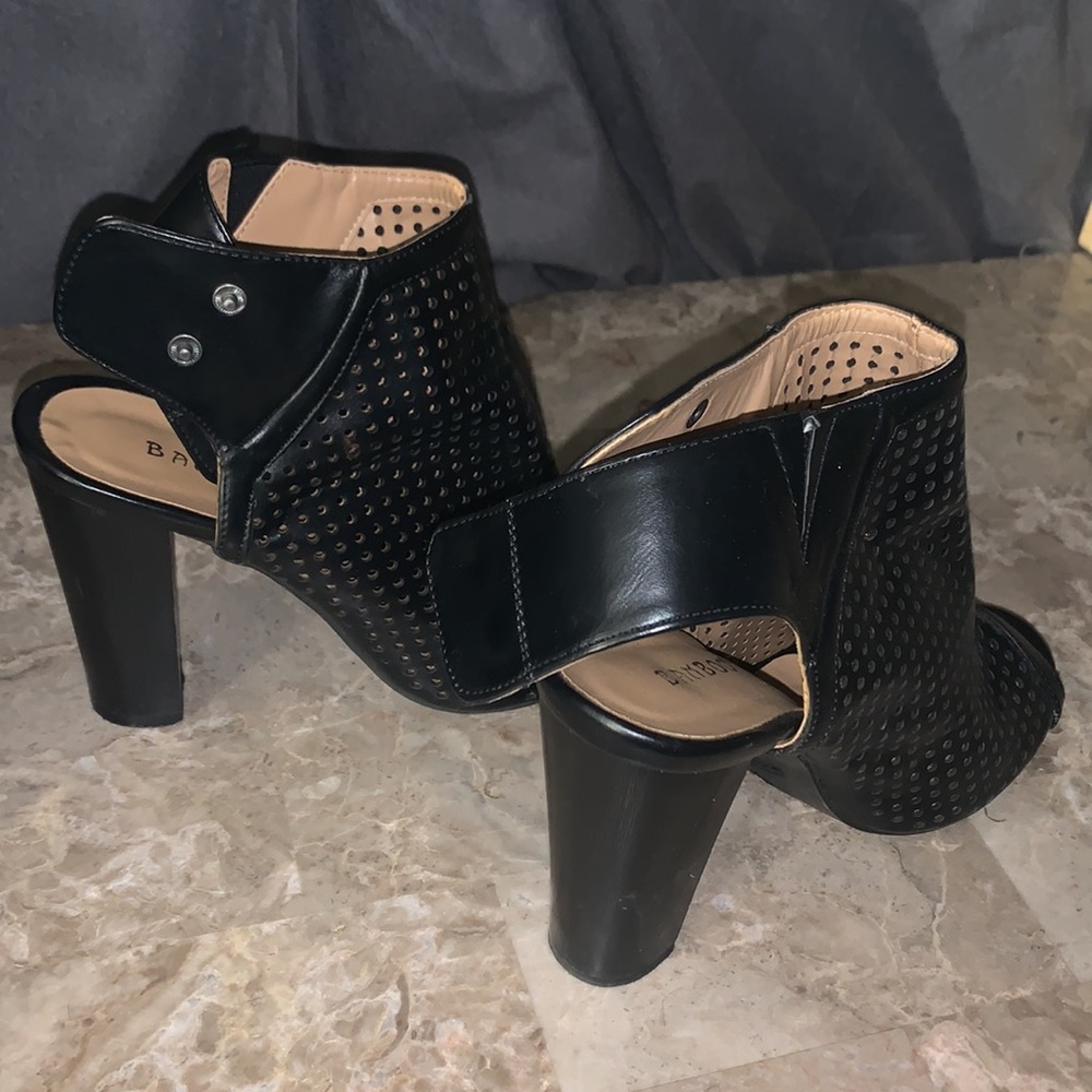 Open toed ankle boots - Picture 3 of 5